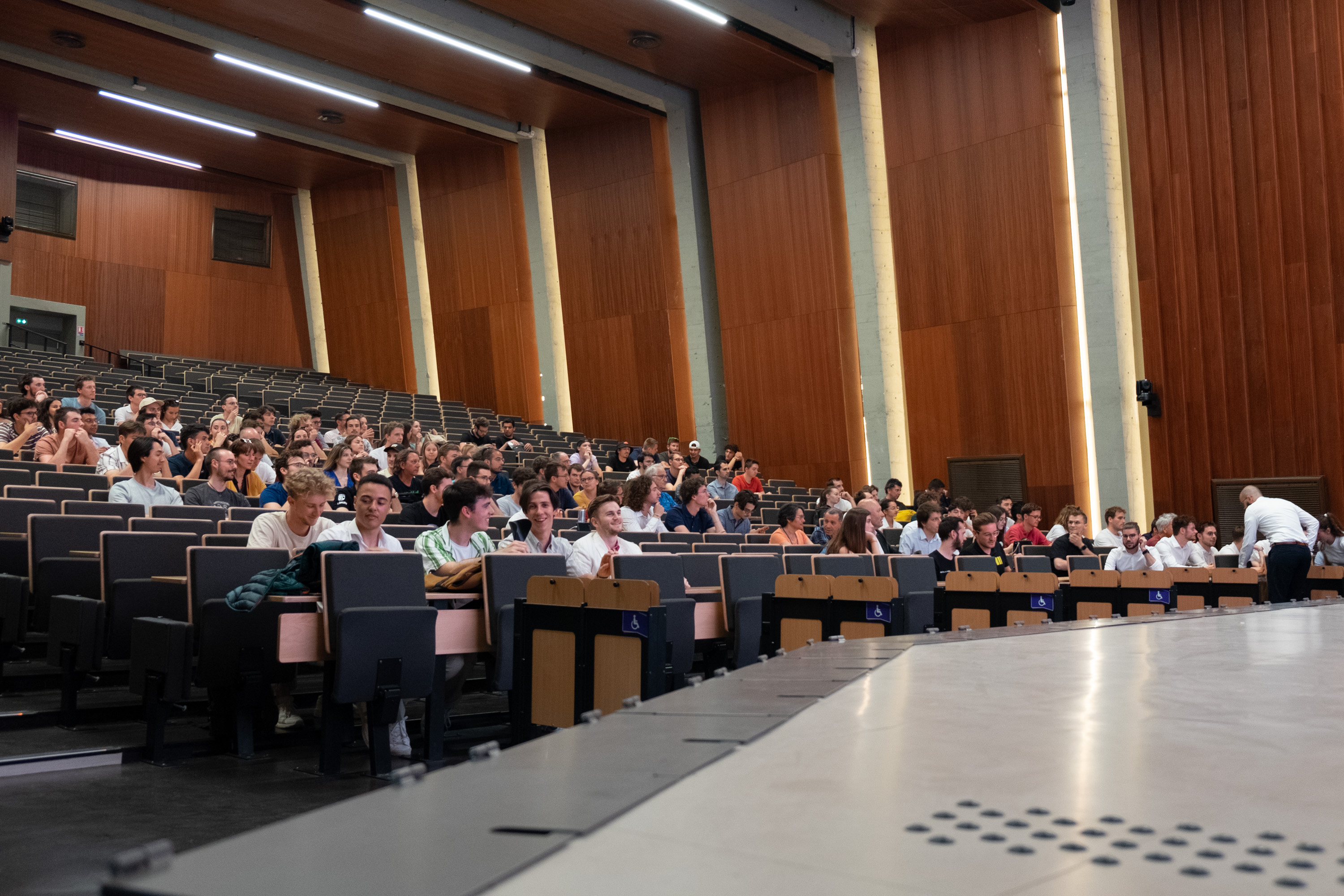 L'Amphi Capelle plein de curieux & passionnés